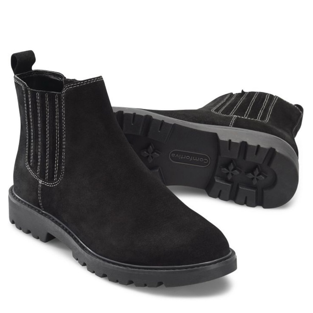 Comfortiva Ledelle Black Suede Ankle Boots Size 6